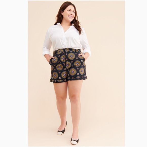 ANTHROPOLOGIE | Maeve Abstract City Shorts - Picture 1 of 6
